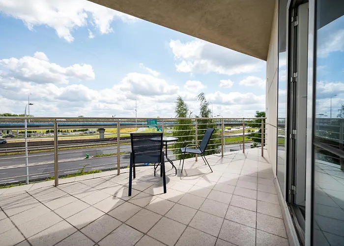 Apartment Jerozolimskie 203 By Bookinghost