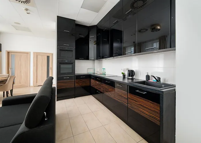 Jerozolimskie 203 By Bookinghost Apartment