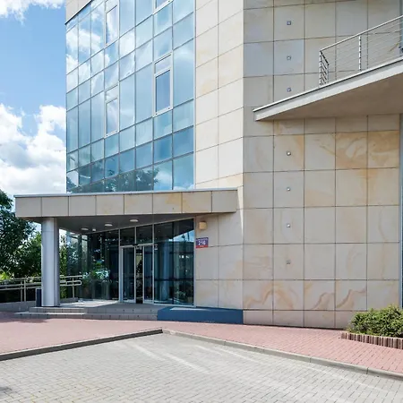 Jerozolimskie 203 By Bookinghost